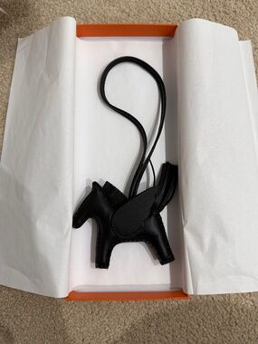 Brand New Hermès So Black Pegase Rodeo Charm PM Size - All Black Horse w/Wings